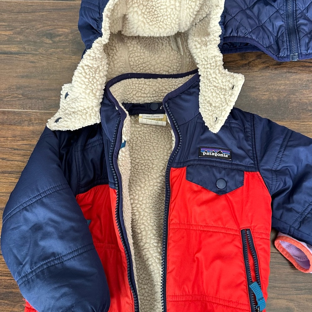 Patagonia Navy and Cream Fleece Jacket